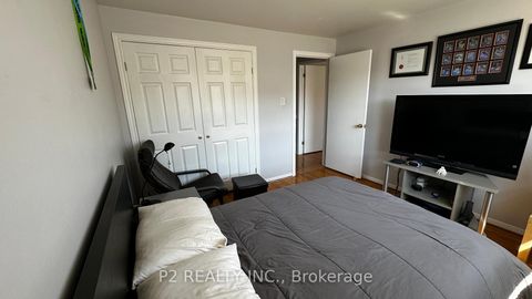 Photo 6 at 22 - 25 Gosford Boulevard, Black Creek, Toronto