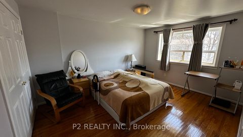 Photo 7 at 22 - 25 Gosford Boulevard, Black Creek, Toronto