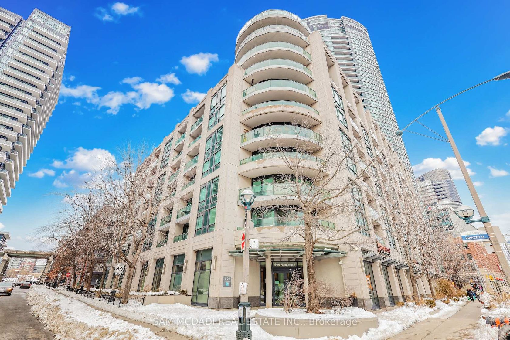332 - 600 Fleet Street, Niagara, Toronto 