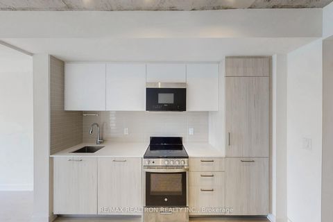 Photo 18 at 1702 - 65 Mutual Street, Yonge Corridor, Toronto Photo 18 at 1702 - 65 Mutual Street, Yonge Corridor, Toronto