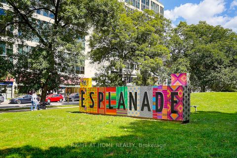 Photo 4 at 718 - 222 The Esplanade, Waterfront Communities C8, Toronto