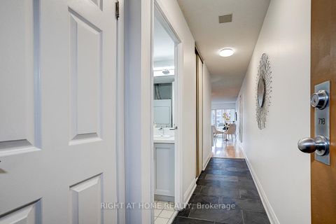 Photo 13 at 718 - 222 The Esplanade, Waterfront Communities C8, Toronto