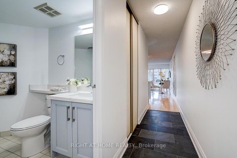 Photo 14 at 718 - 222 The Esplanade, Waterfront Communities C8, Toronto