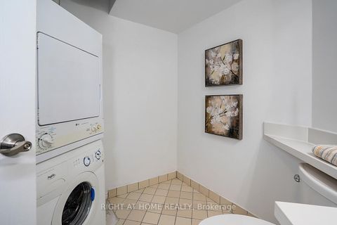 Photo 16 at 718 - 222 The Esplanade, Waterfront Communities C8, Toronto