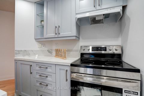 Photo 24 at 718 - 222 The Esplanade, Waterfront Communities C8, Toronto