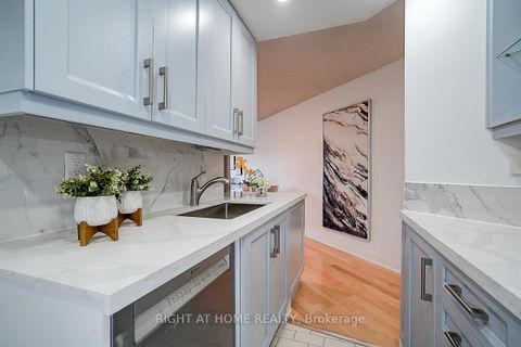 Photo 25 at 718 - 222 The Esplanade, Waterfront Communities C8, Toronto