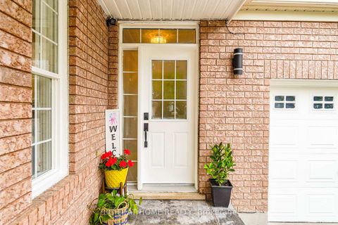 Photo 2 at 180 Raponi Circle, Rouge E11, Toronto