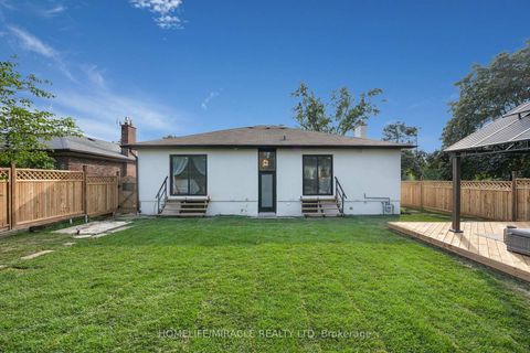 Photo 37 at 125 Elmcrest Road, West Deane, Toronto