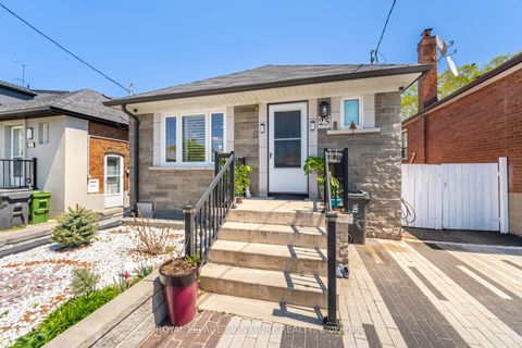 Photo 3 at 25 Handel Street, Smythe, Toronto Photo 3 at 25 Handel Street, Smythe, Toronto