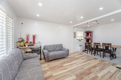 Photo 5 at 25 Handel Street, Smythe, Toronto