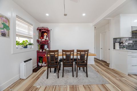Photo 11 at 25 Handel Street, Smythe, Toronto