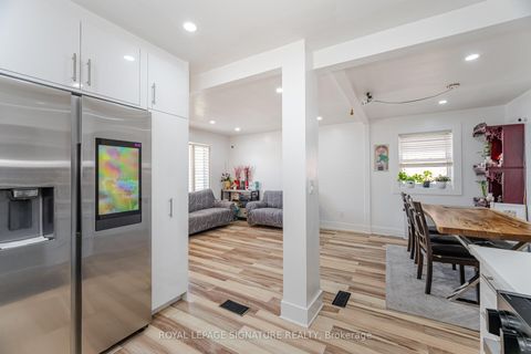 Photo 17 at 25 Handel Street, Smythe, Toronto