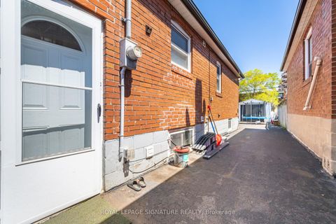 Photo 42 at 25 Handel Street, Smythe, Toronto