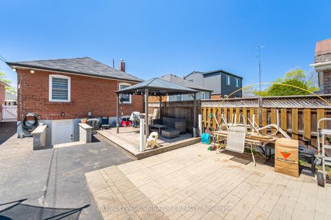 Photo 46 at 25 Handel Street, Smythe, Toronto