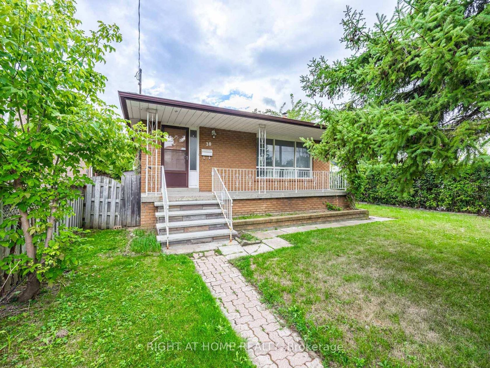 30 Huntington Avenue, Kennedy Park, Toronto 