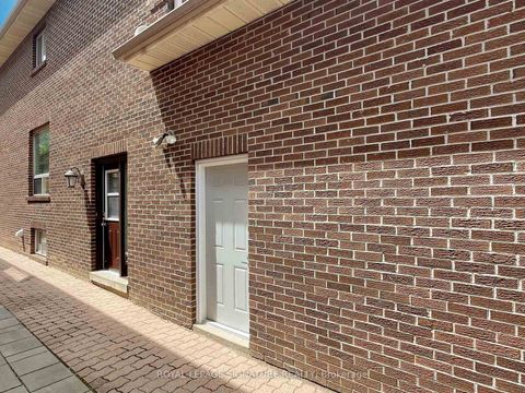 Photo 34 at 81 Garden Avenue, South Richvale, Richmond Hill