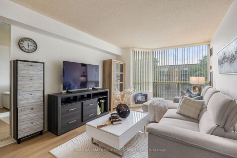 Photo 3 at 301 - 309 Major Mackenzie Drive, Harding, Richmond Hill