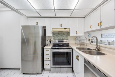 Photo 5 at 301 - 309 Major Mackenzie Drive, Harding, Richmond Hill