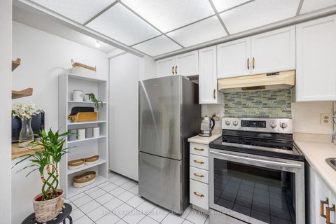 Photo 6 at 301 - 309 Major Mackenzie Drive, Harding, Richmond Hill