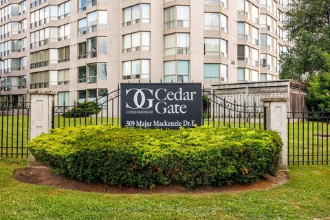Photo 26 at 301 - 309 Major Mackenzie Drive, Harding, Richmond Hill