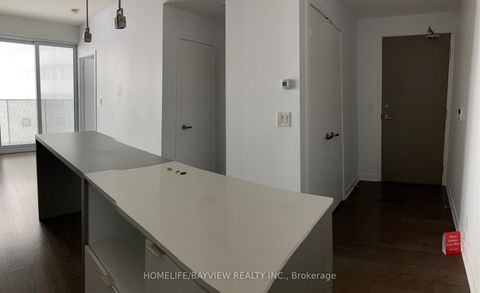 Photo 3 at 6601 - 88 Harbour Street, Waterfront Communities C1, Toronto