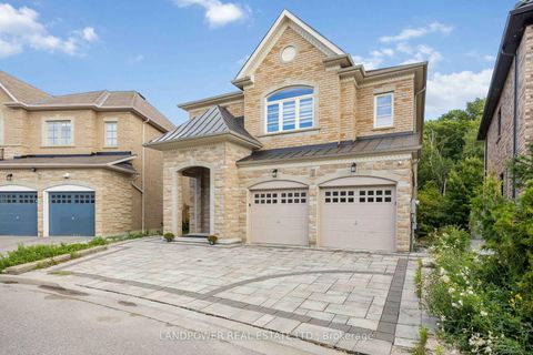Photo 2 at 71 Meadowsweet Lane, Oak Ridges Lake Wilcox, Richmond Hill