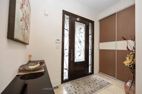Photo 4 at 71 Meadowsweet Lane, Oak Ridges Lake Wilcox, Richmond Hill