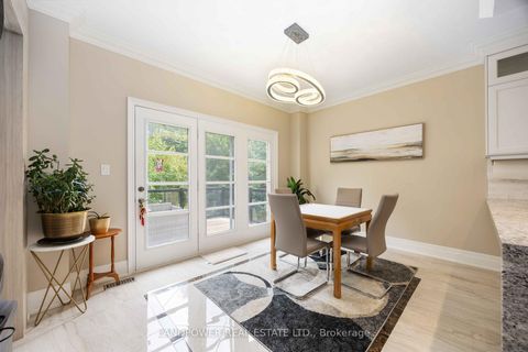 Photo 11 at 71 Meadowsweet Lane, Oak Ridges Lake Wilcox, Richmond Hill
