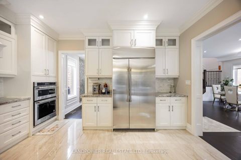Photo 13 at 71 Meadowsweet Lane, Oak Ridges Lake Wilcox, Richmond Hill