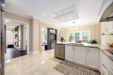 Photo 15 at 71 Meadowsweet Lane, Oak Ridges Lake Wilcox, Richmond Hill