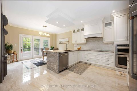 Photo 16 at 71 Meadowsweet Lane, Oak Ridges Lake Wilcox, Richmond Hill