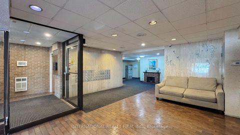 Photo 2 at 404 - 1200 Bridletowne Circle, L'Amoreaux, Toronto