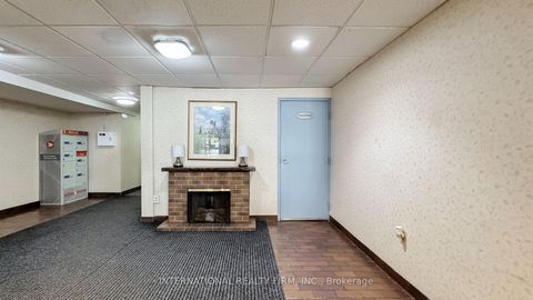 Photo 3 at 404 - 1200 Bridletowne Circle, L'Amoreaux, Toronto