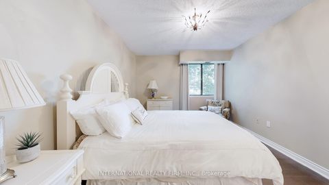 Photo 18 at 404 - 1200 Bridletowne Circle, L'Amoreaux, Toronto