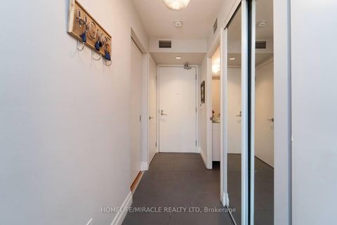 Photo 1 at 502 - 215 Fort York Boulevard, Waterfront Communities C1, Toronto