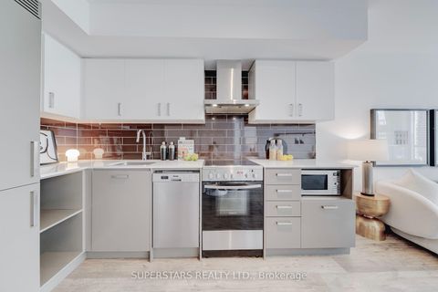 Photo 4 at 702 - 125 Redpath Avenue, Mount Pleasant West, Toronto