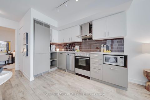 Photo 5 at 702 - 125 Redpath Avenue, Mount Pleasant West, Toronto