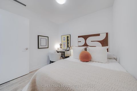 Photo 12 at 702 - 125 Redpath Avenue, Mount Pleasant West, Toronto