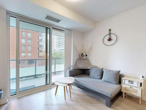 Photo 4 at 518 - 50 Dunfield Avenue, Mount Pleasant West, Toronto