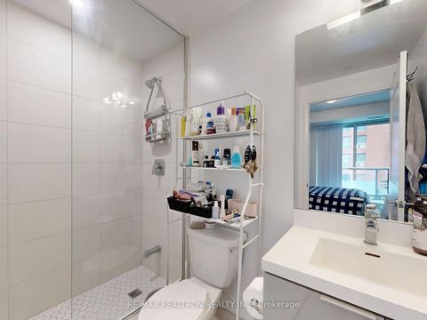 Photo 13 at 518 - 50 Dunfield Avenue, Mount Pleasant West, Toronto