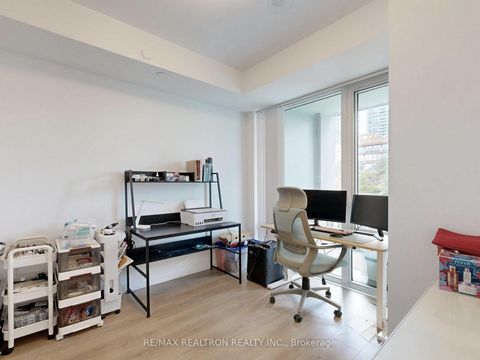 Photo 15 at 518 - 50 Dunfield Avenue, Mount Pleasant West, Toronto