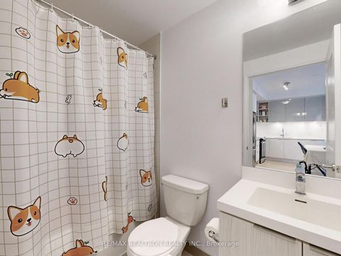 Photo 16 at 518 - 50 Dunfield Avenue, Mount Pleasant West, Toronto