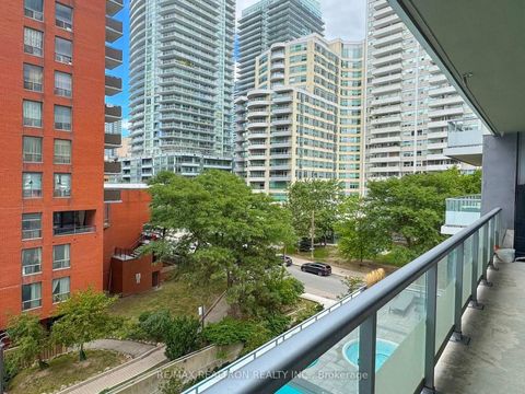 Photo 18 at 518 - 50 Dunfield Avenue, Mount Pleasant West, Toronto