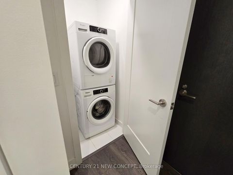 Photo 15 at 1033 - 5 Mabelle Avenue, City Centre West, Toronto