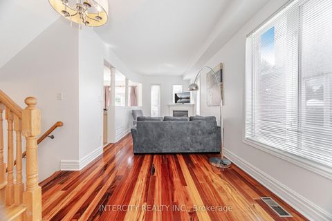 Photo 7 at 167 Terra Road, East Woodbridge, Vaughan Photo 7 at 167 Terra Road, East Woodbridge, Vaughan