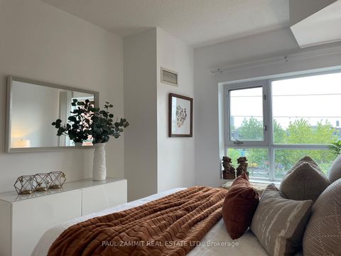 Photo 14 at 409 - 2495 Dundas Street W, High Park North, Toronto