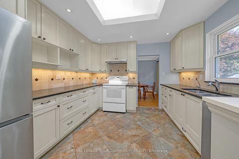 Photo 7 at 9 Theresa Avenue, Newtonbrook West, Toronto