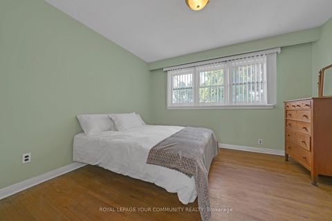 Photo 12 at 9 Theresa Avenue, Newtonbrook West, Toronto
