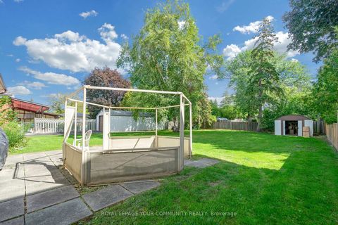 Photo 20 at 9 Theresa Avenue, Newtonbrook West, Toronto