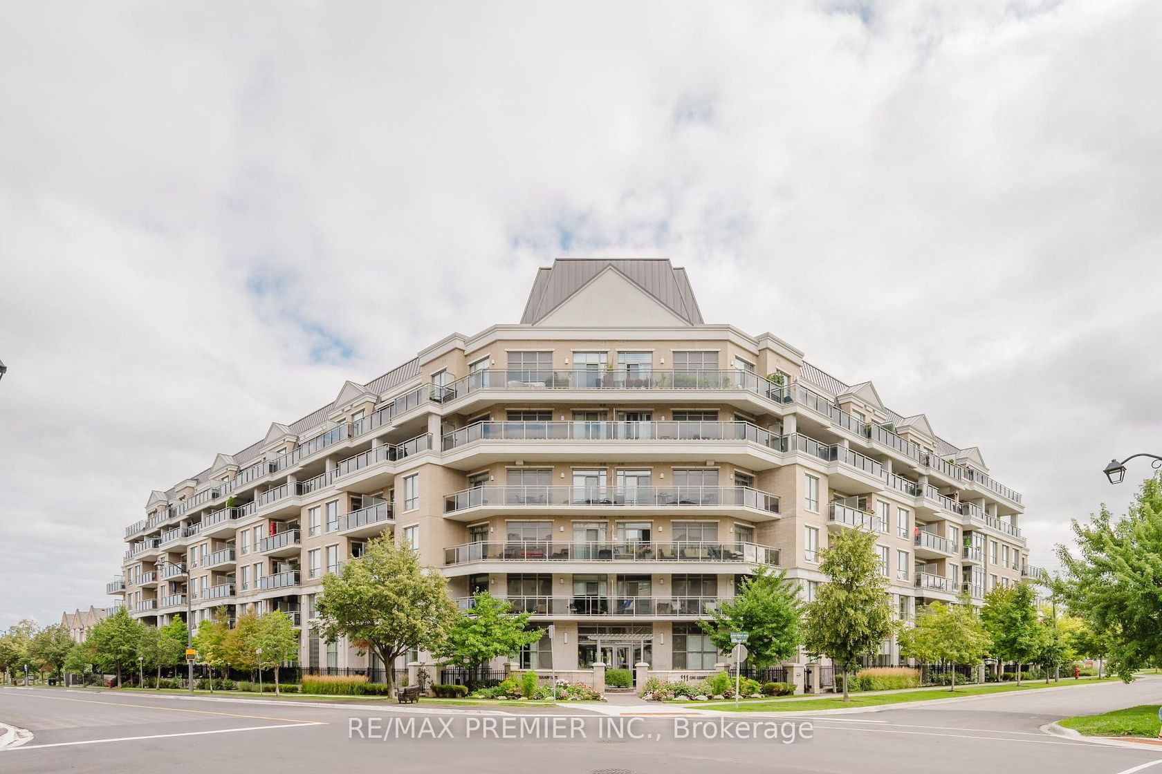 215 - 111 Civic Square Gate, Bayview Wellington, Aurora 